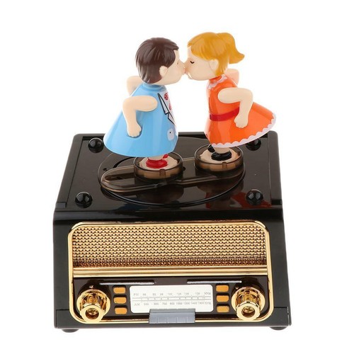 Romantisches paar retro radio - romantisches,